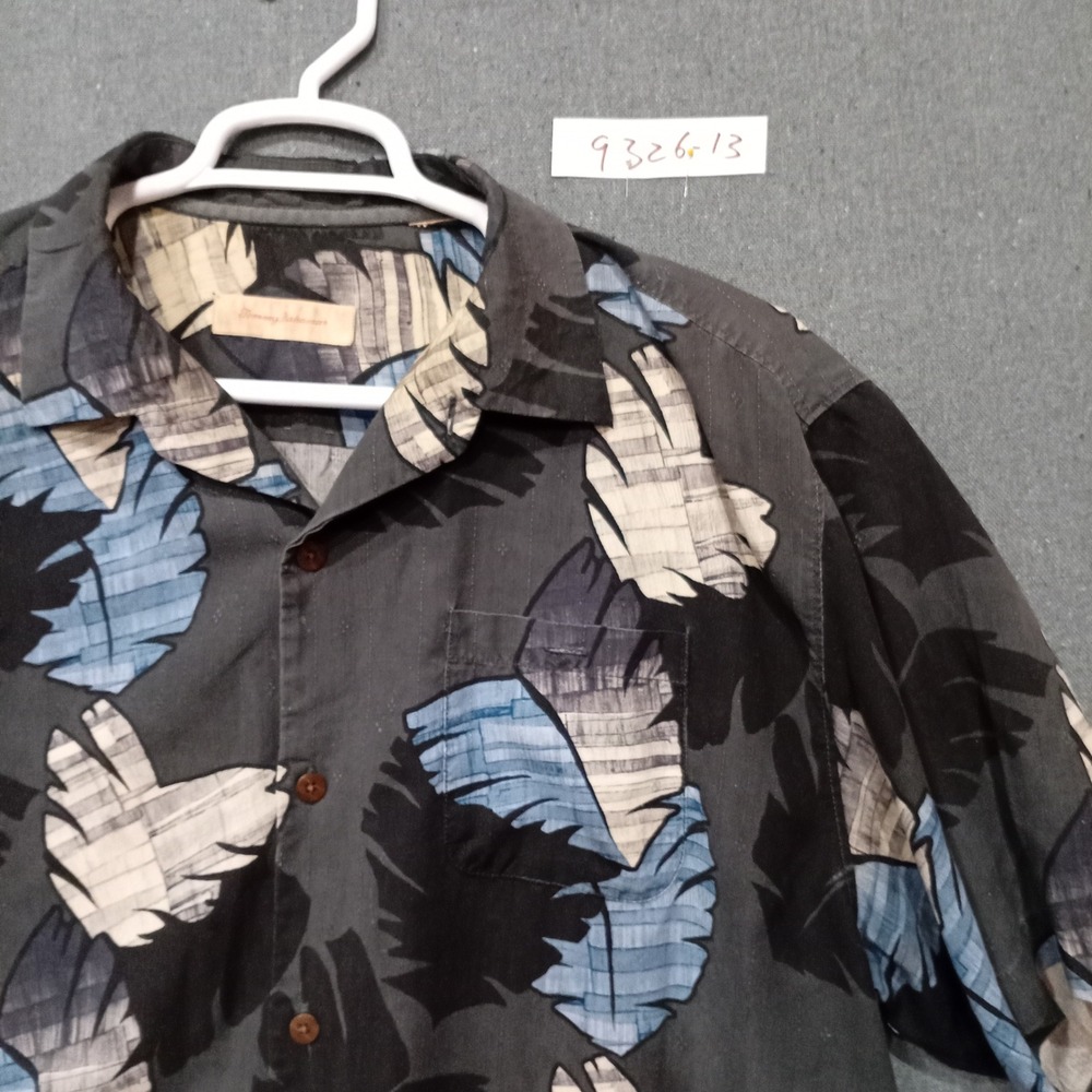 Tommy Bahama Men 100% Silk Tropical Palm Leaf Print Short Sleeve Camp Shirt Grey